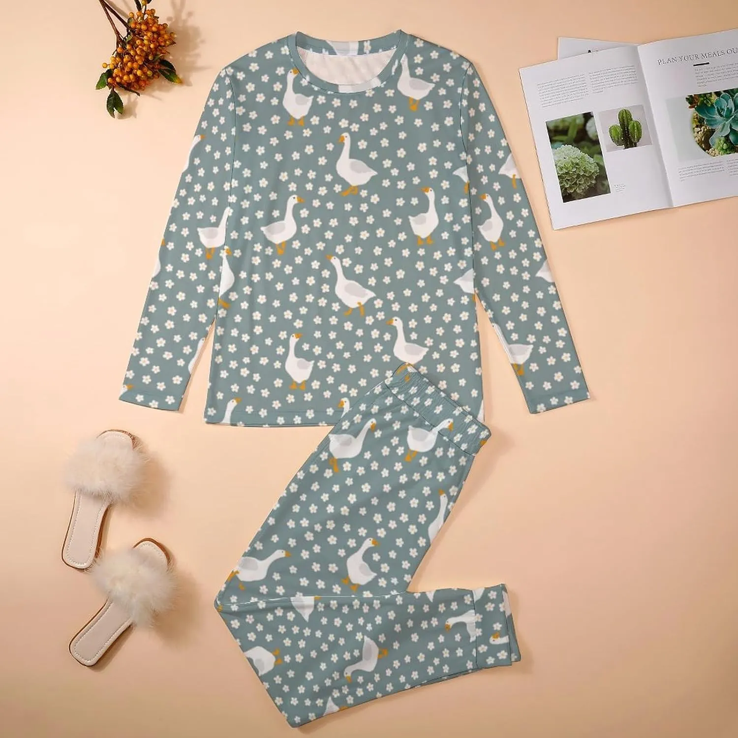 Cartoon Goose Bird Women's Two Piece Pajamas Set Long Sleeve Sweatshirt with Long Pants Plus Size Loungewear