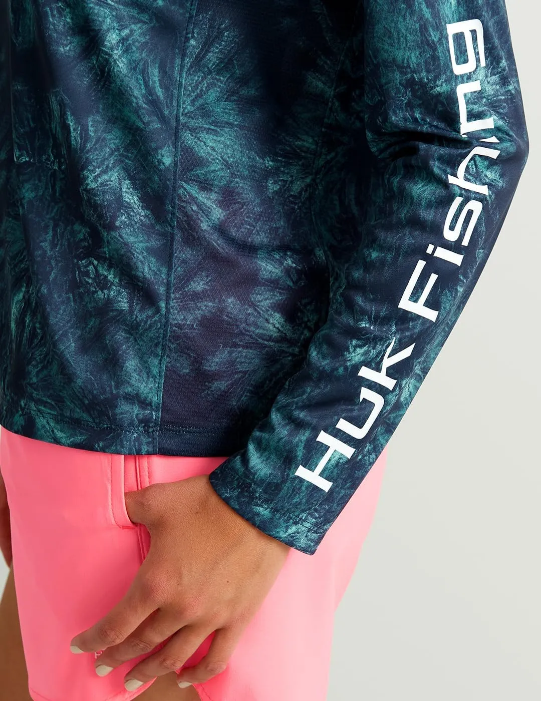 HUK Women's Pursuit Patterned Crew Sleeve, Performance Shirt